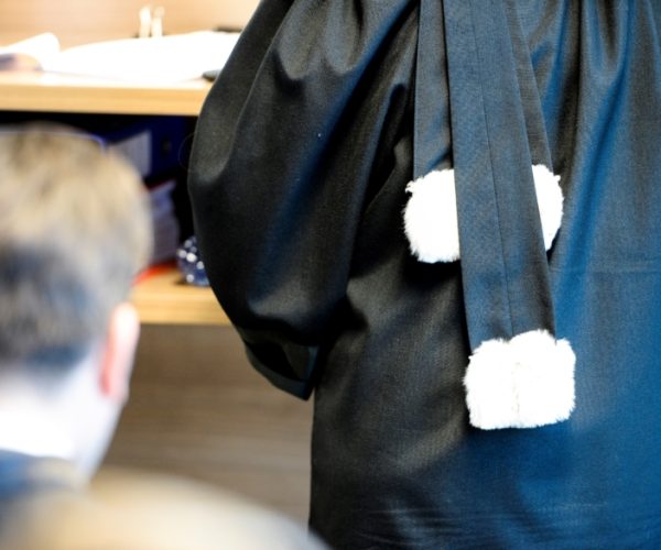 20140210 - BRUSSELS, BELGIUM: Illustration picture shows a lawyer at a session of the trial of Deminor against Ageas, BNP Paribas Fortis and Merrill Lynch at Brussels commercial court, for their role in Fortis capital gain in September 2007 to make the takeover bid on ABN Amro, on Monday 10 February 2014 in Brussels. BELGA PHOTO LAURIE DIEFFEMBACQ